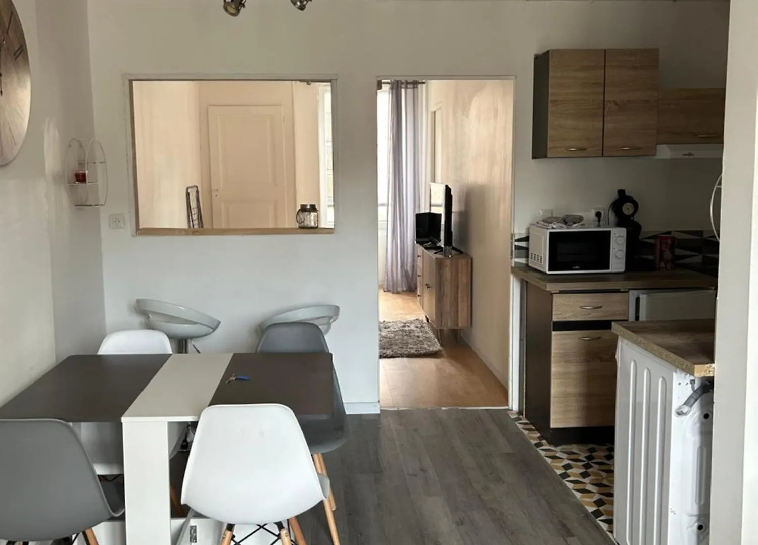 Appartement Sympa Parking Gratuit 50 M Vizille 0*,  France